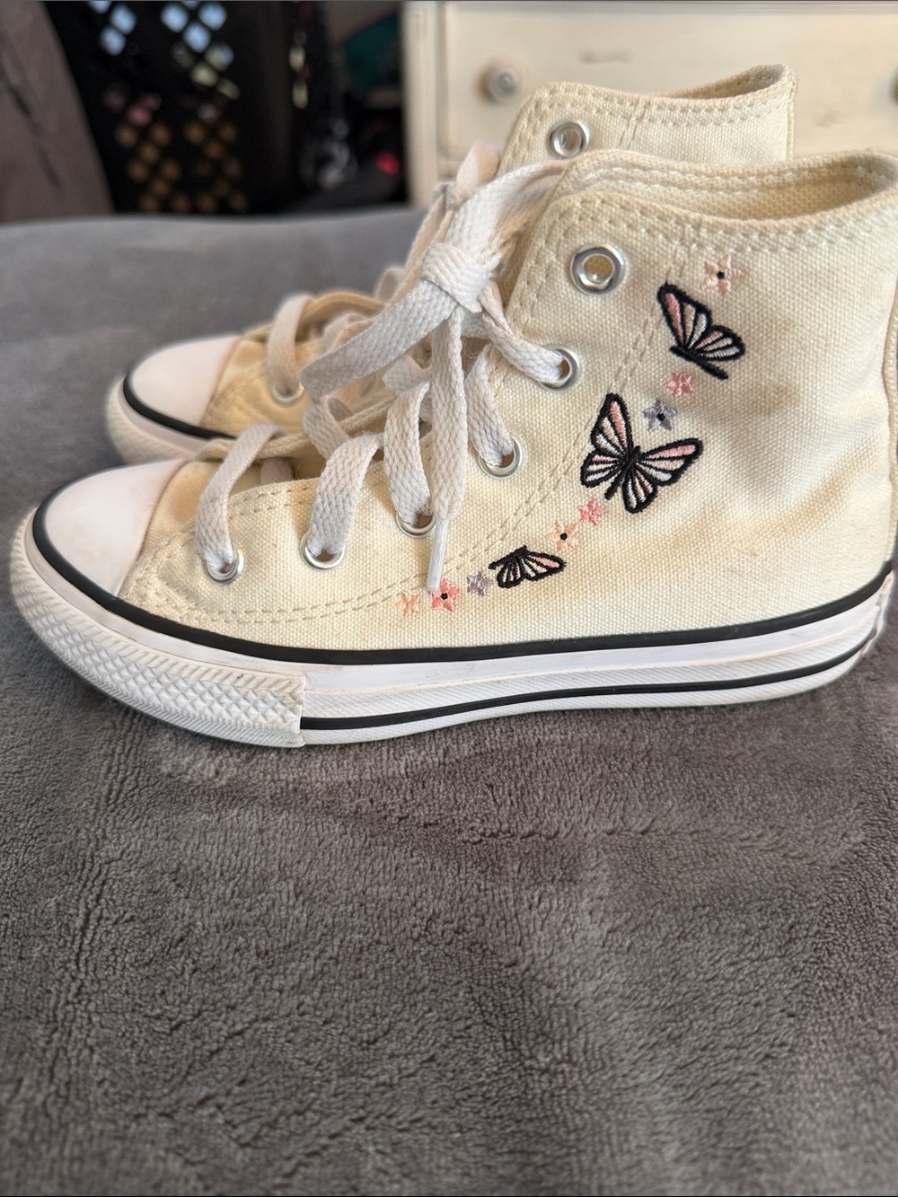 Kids High-Top Canvas All Star Sneakers with Butterfly Embroidery - Cream/White